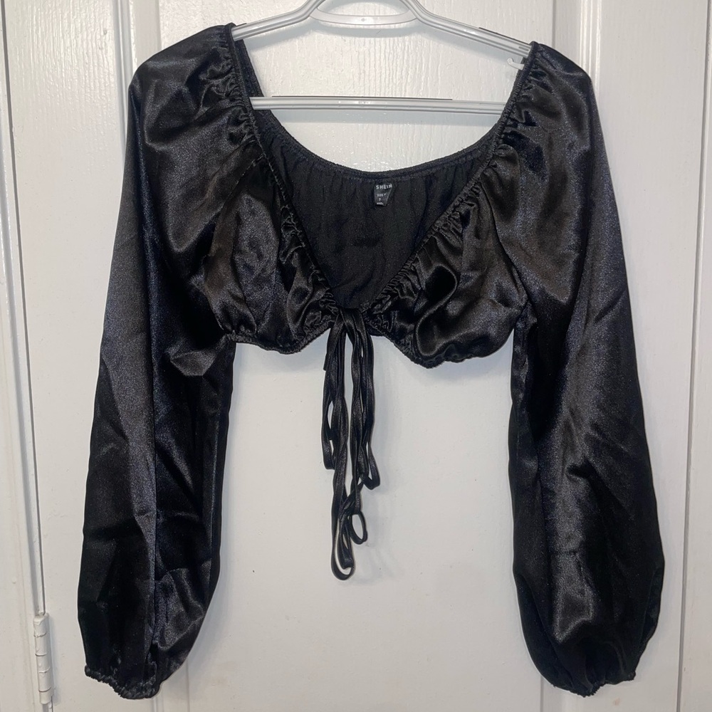 Black tie front crop top